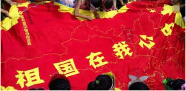 盐城20多名“小书法家”挥毫送春联