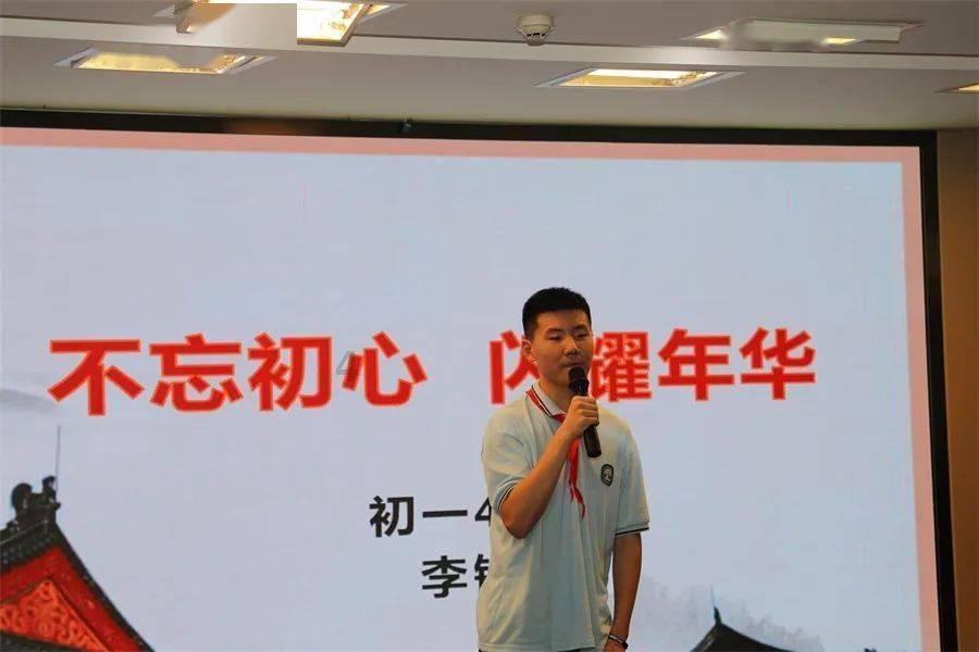 青瓦土墙  溪水潺潺（走进传统村落）