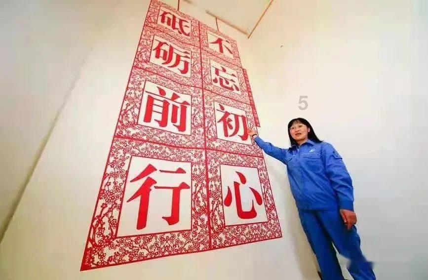 昔日皇族格格,34岁前享尽奢华,后险些沦为乞丐,曾接受太监救济