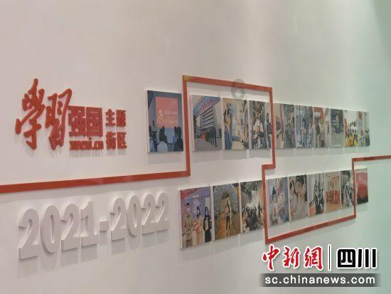 玩具店里的娃娃